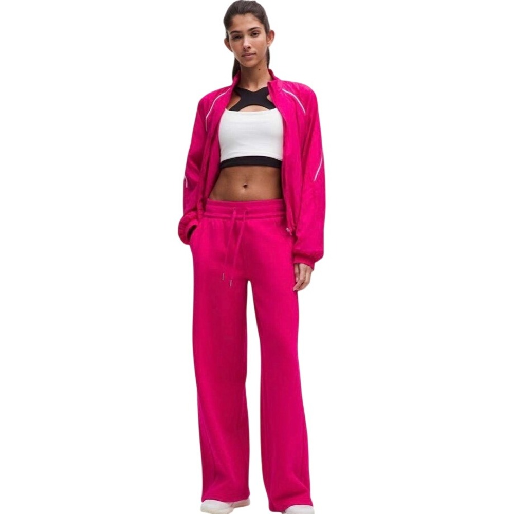 Lululemon Scuba Mid-Rise Wide-Leg
Pant Fleece High Rise Women's Size S
